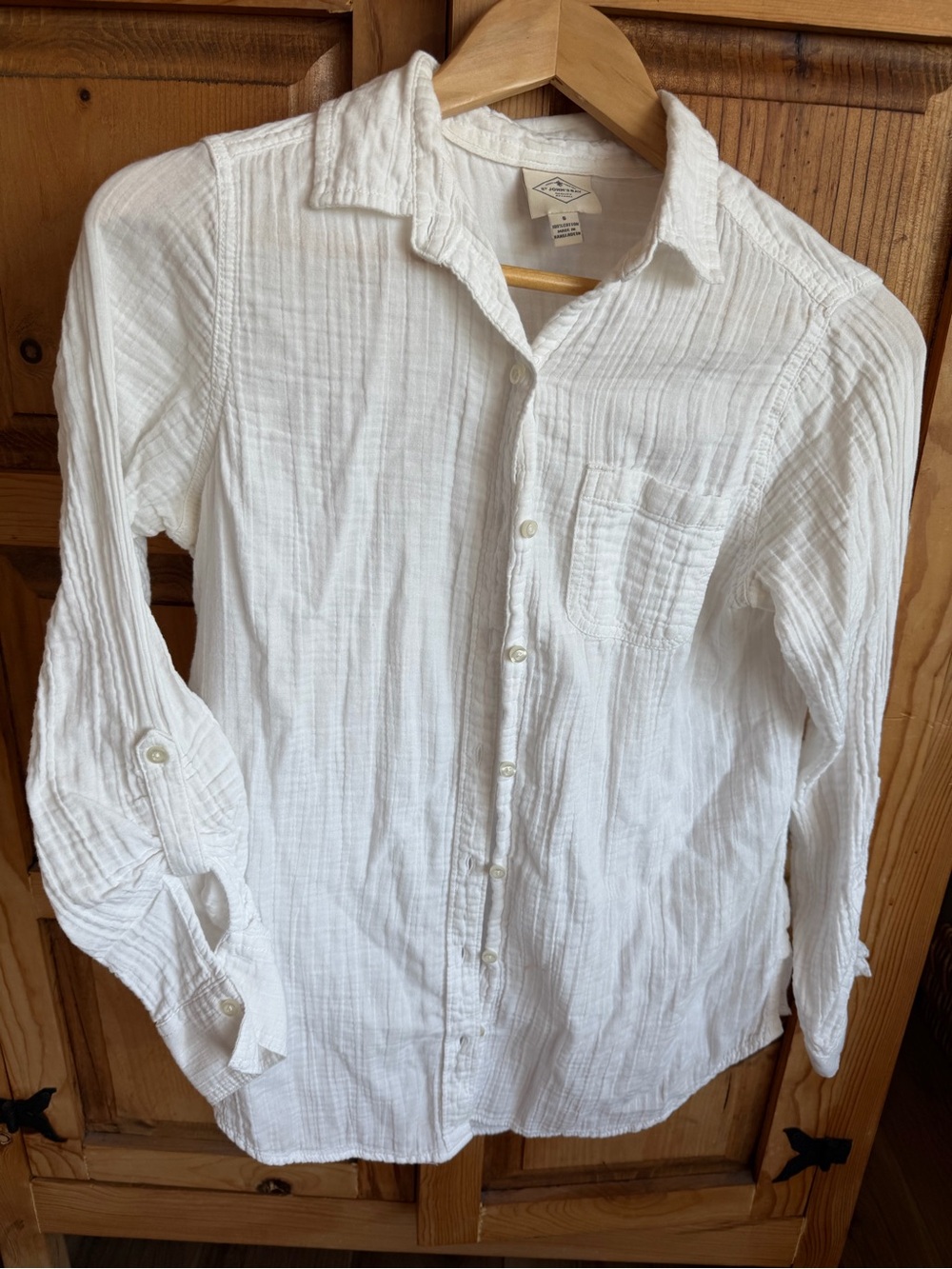 Women’s White Button-Up Gauze Shirt